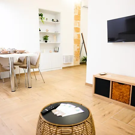 Apartment Victory 31 *